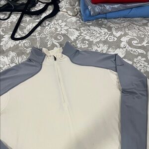Columbia Women's Cream and Gray Top